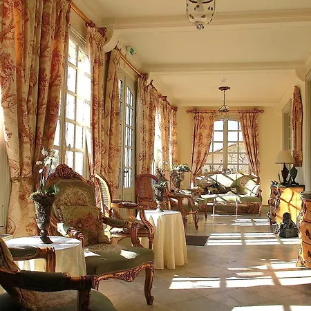 Chateau De Montet Guest house *